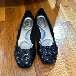 Abella Patten Leather shoes with very low chunky heel